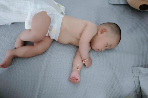 汝州宝宝老打喷嚏怎么办